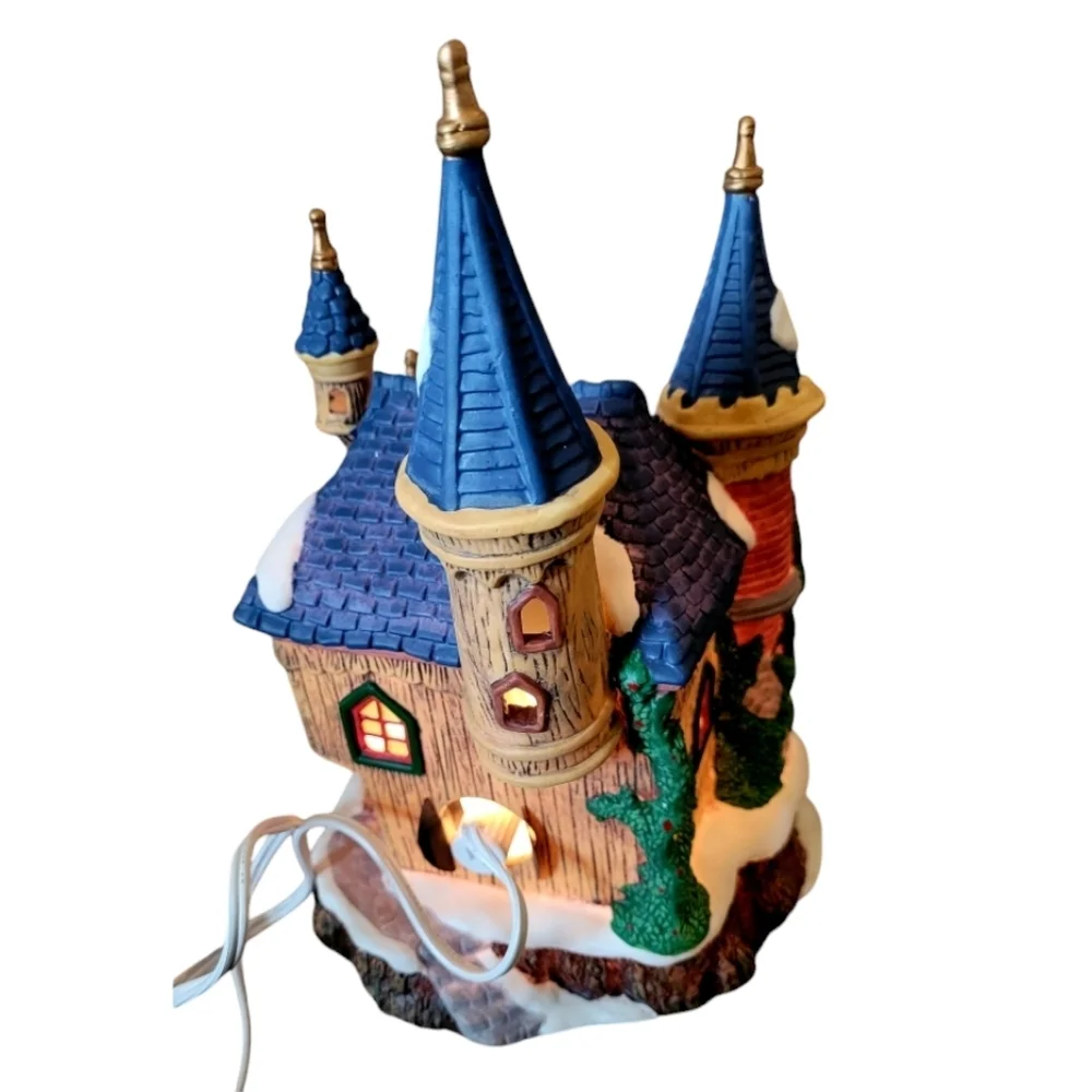 Heartland Valley Village Deluxe Porcelain Lighted House Santa's Toyland Limited
